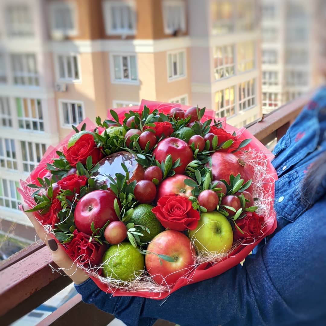 Съедобный букет 9. Букет из фруктов. Яблоко грантат мандарин винград Съедобный букет 9. Букет из фруктов. Яблоко грантат мандарин винград